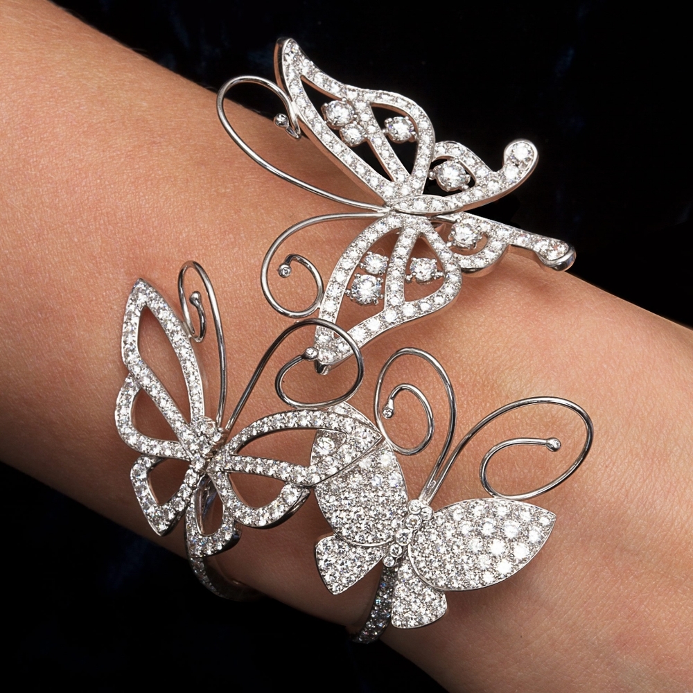 Flying Butterflies Motif Hinged Bangle Silver Tone Cuff Bracelet|Hinged